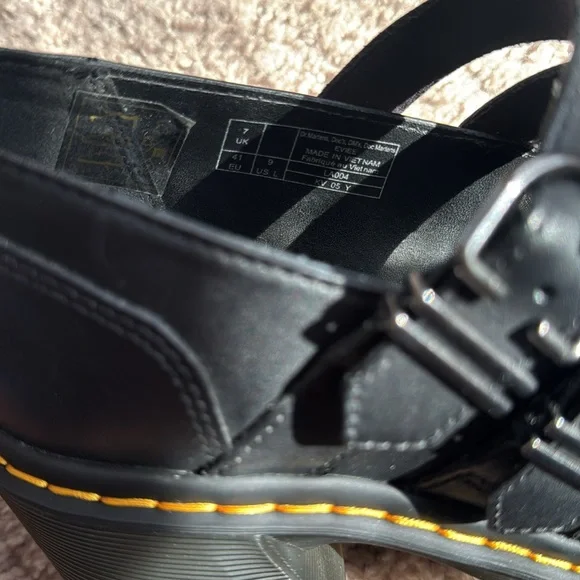 Dr. Martens Eviee- Women's 9 - Picture 7 of 16